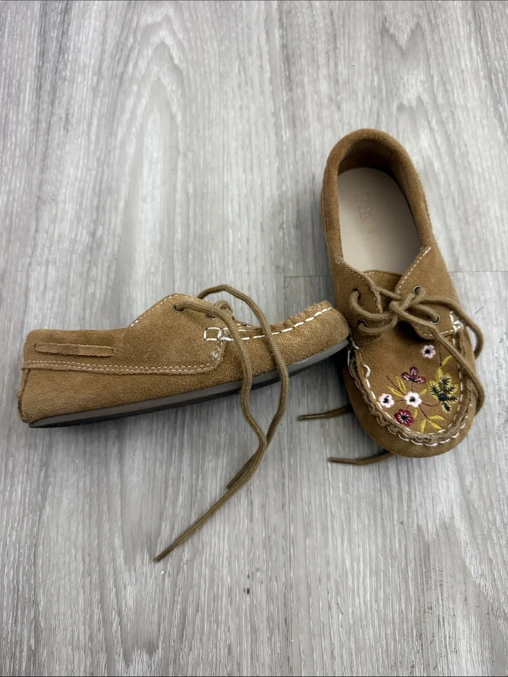 Zara Kids Tan Suede Floral Embroidered Moccasins